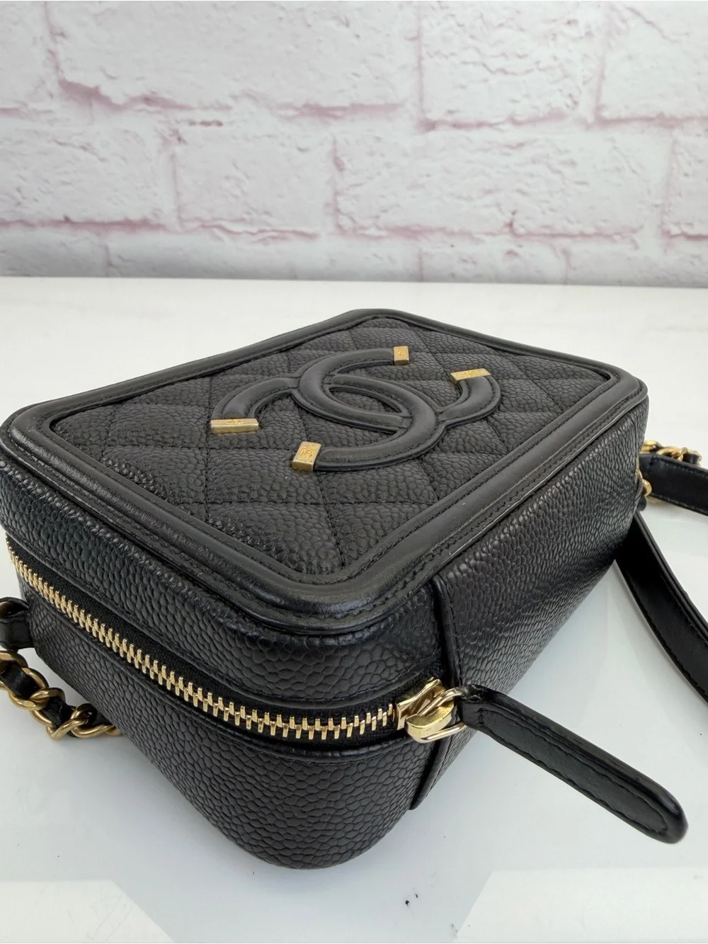 CHANEL Caviar Quilted CC Filigree Vanity Clutch With Chain Black